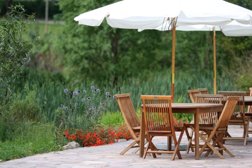 Hotel Gutshaus Parin - Bio- Und Gesundheitshotel Moor-Rolofshagen Buitenkant foto