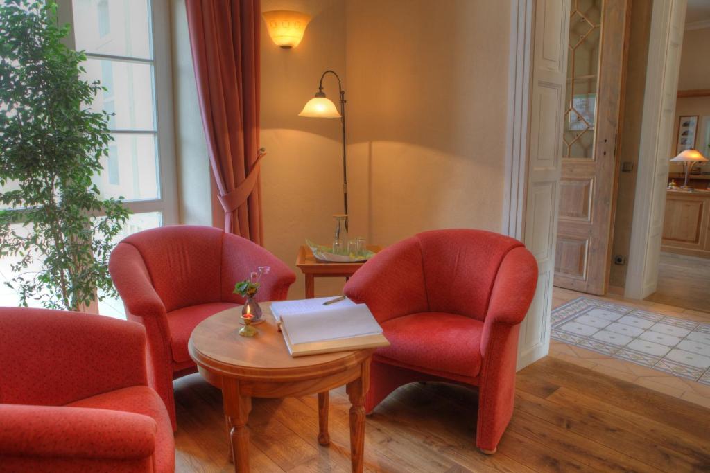 Hotel Gutshaus Parin - Bio- Und Gesundheitshotel Moor-Rolofshagen Buitenkant foto